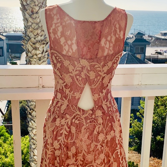 Anthropology dress. - Picture 2 of 2